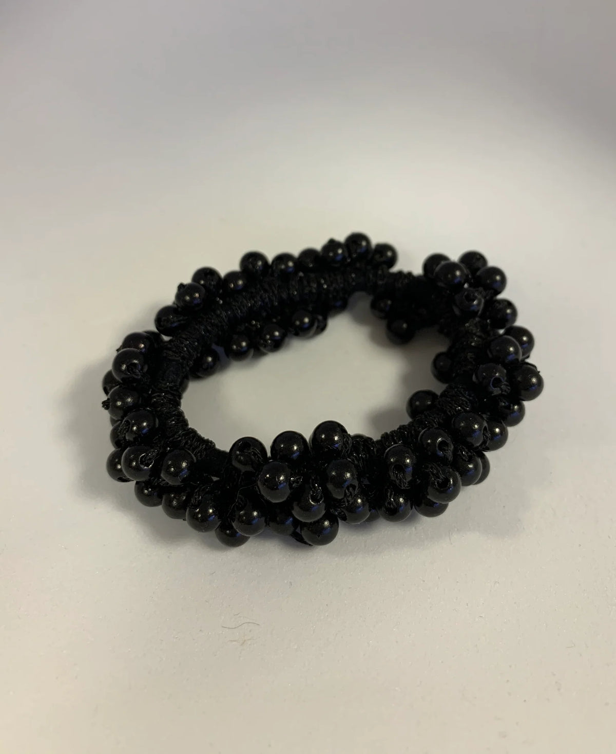 Zafina gyöngyös hajgumi / scrunchie, fekete