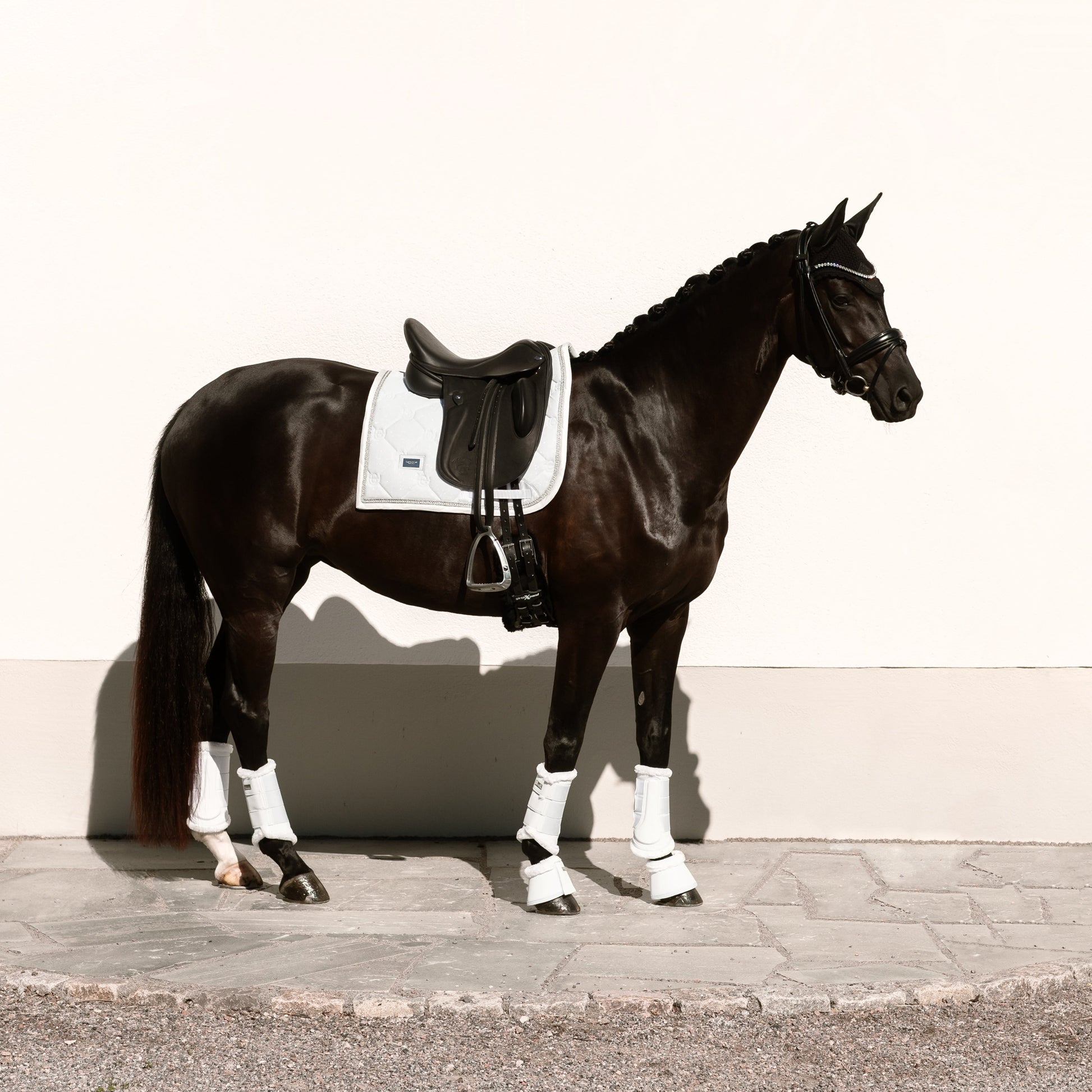 Equestrian Stockholm White Glimmer