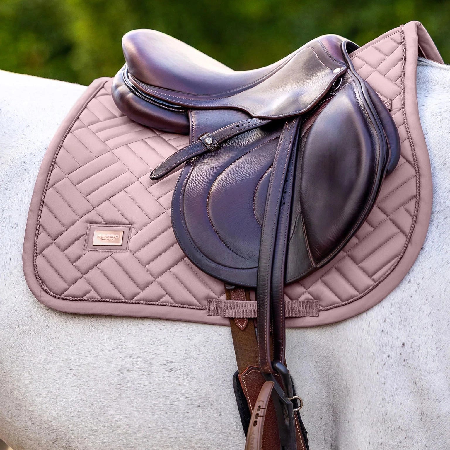 Equestrian Stockholm jumping saddle pad, midsummer blush