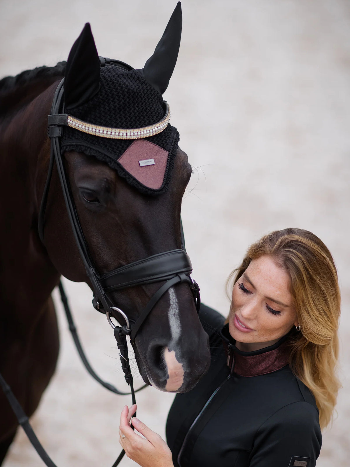Equestrian Stockholm fülvédő, mahagony glimmer