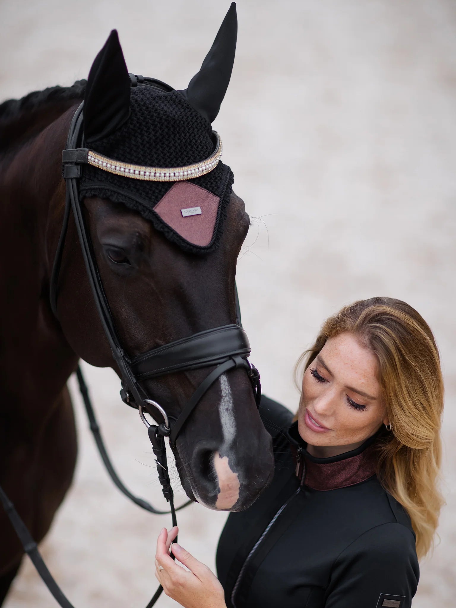 Equestrian Stockholm fülvédő, mahagony glimmer